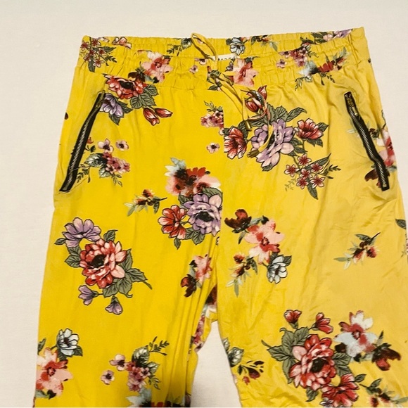 Eye Candy Floral Yellow Joggers Women’s Size 3X - Picture 2 of 15